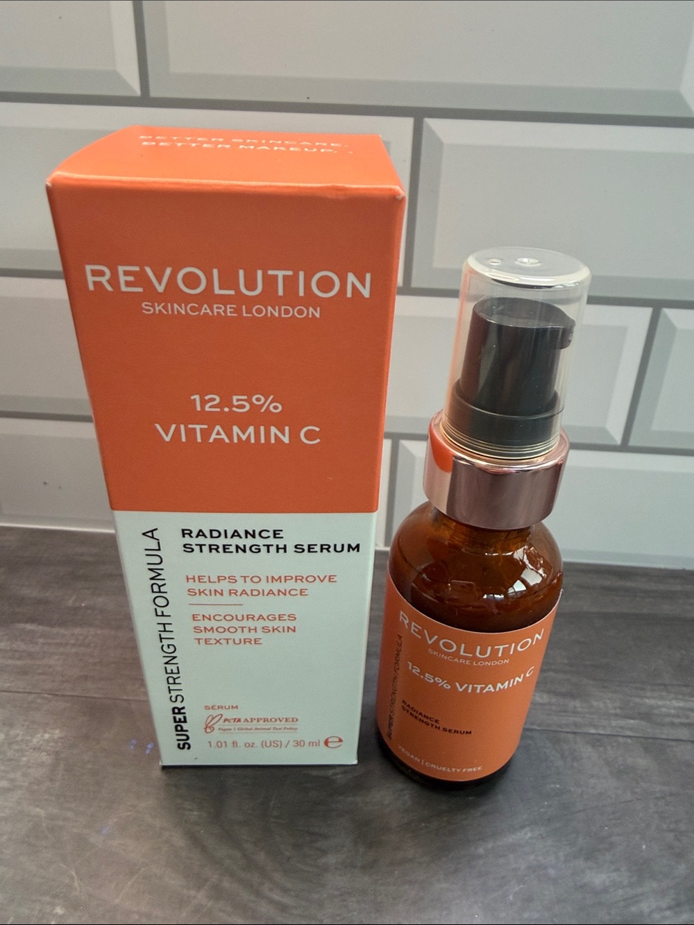 Revolution Skincare Vitamin C Radiance Serum - Orange
